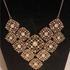 Vintage Elegant Gold Filigree Necklace